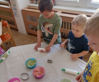 pečieme veľkonočné koláče