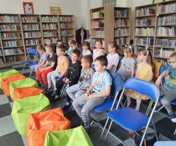 Návšteva ZŠ a knižnice